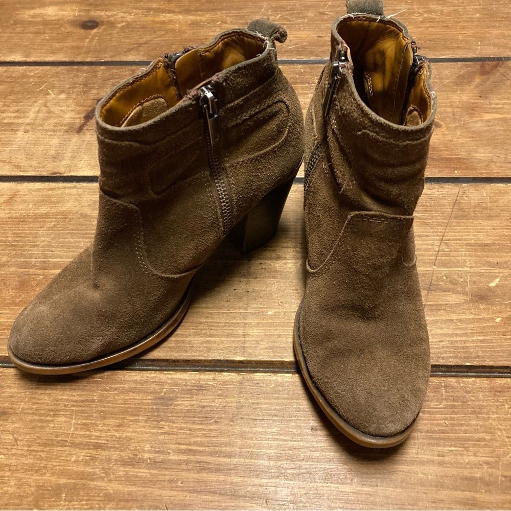 Lucky Brand Everalda Brown Suede Leather Boots Size 7 Ankle Booties High Heel - Picture 13 of 15